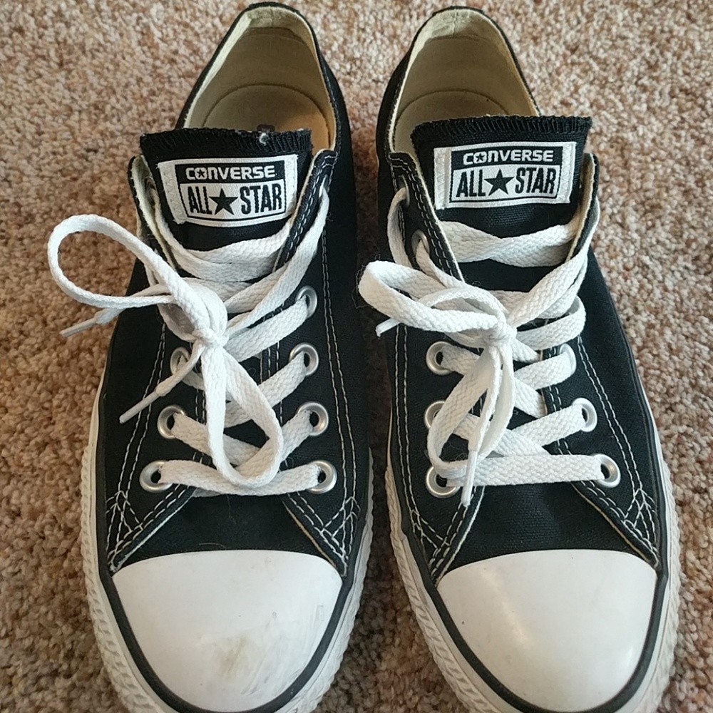 Converse tennis shoes